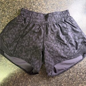 lululemon athletica Black Hotty Hot Patterned shorts